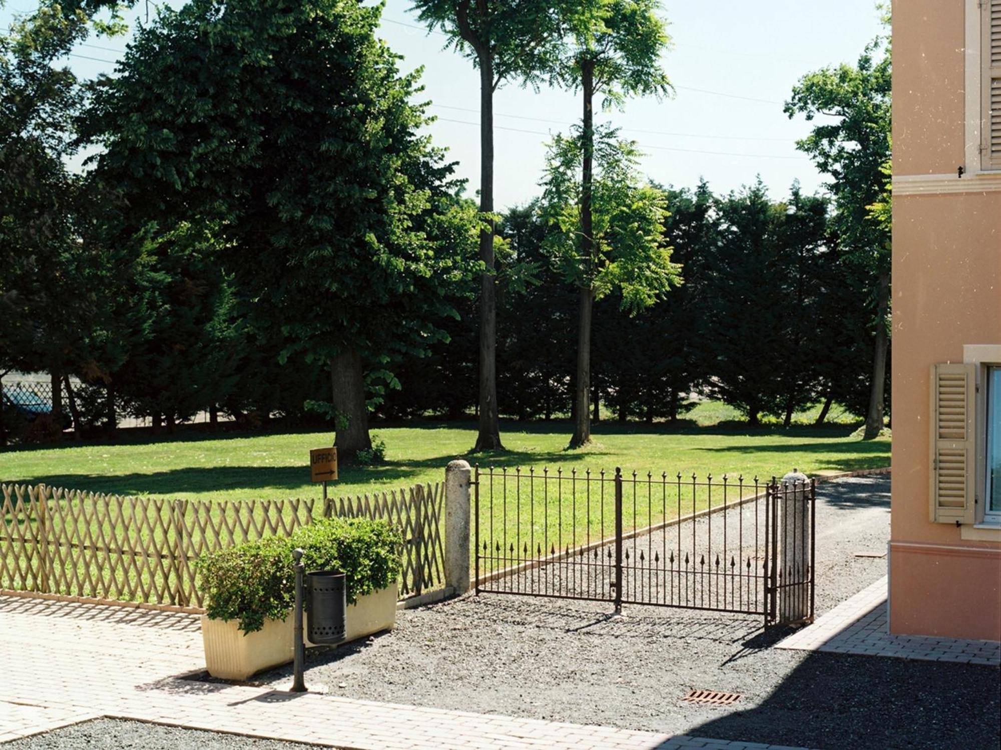 Villa Meli Lupi - Residenze Temporanee Parma Buitenkant foto